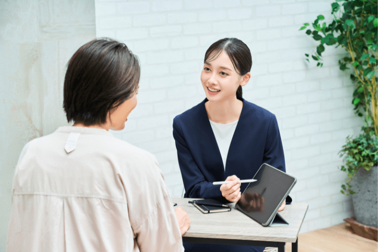 【雇用形態別】保険外交員の平均月収